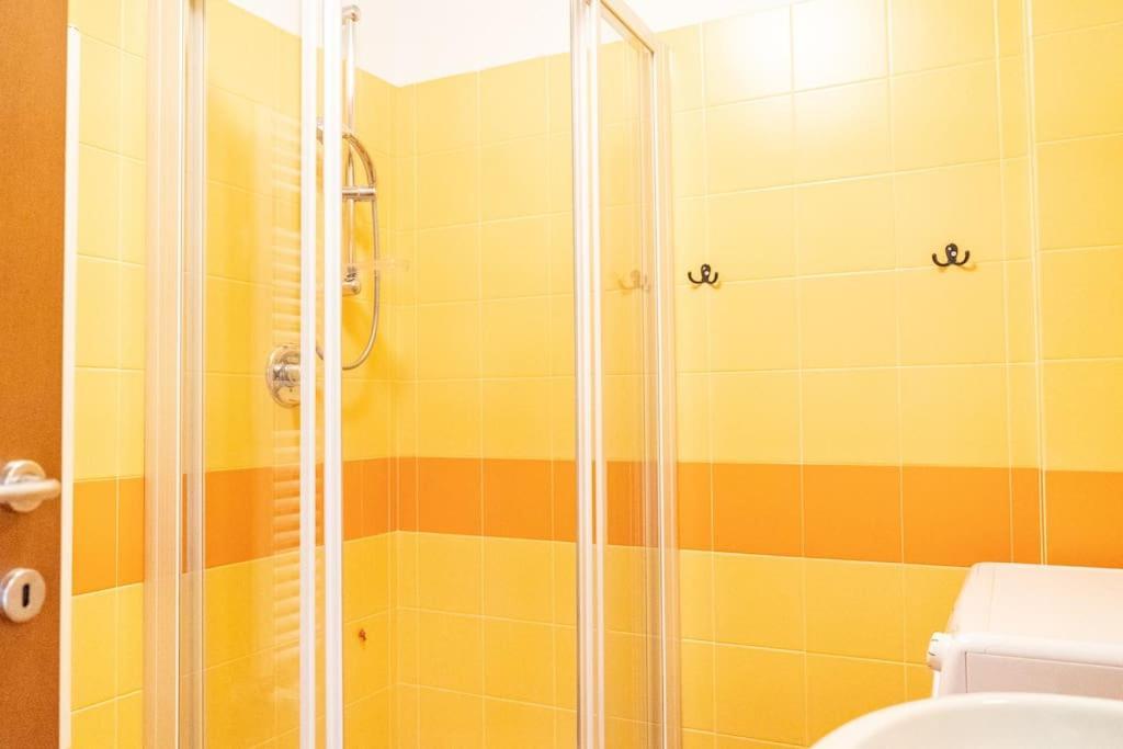 La Casa Di Claudio Incantevole Suite In Centro Como Buitenkant foto